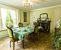 Newhouse Farm Bed & Breakfast: Dining room