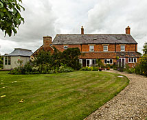 Newhouse Farm Bed & Breakfast: View from the garden